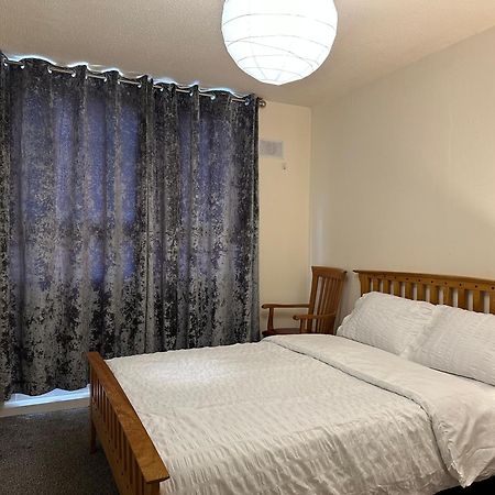 Amazing Room In Glasgow City Экстерьер фото